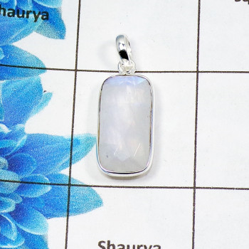 Rainbow Moonstone I - BPS986-Wholesale Bejal Pendant 925 Silver with Checker Cut Gemstone