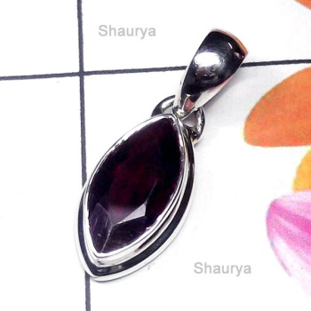 Garnet A - ISP976-Cut Garnet Sterling Silver Pendant Garnet A - ISP976-Cut Garnet Sterling Silver Pendant