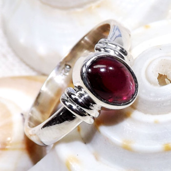 Garnet cab C - BDR966-Wonderful 7x5mm Oval 925 Sterling Silver Rings With Natur Garnet cab C - BDR966-Wonderful 7x5mm Oval 925 Sterling Silver Rings With Natur