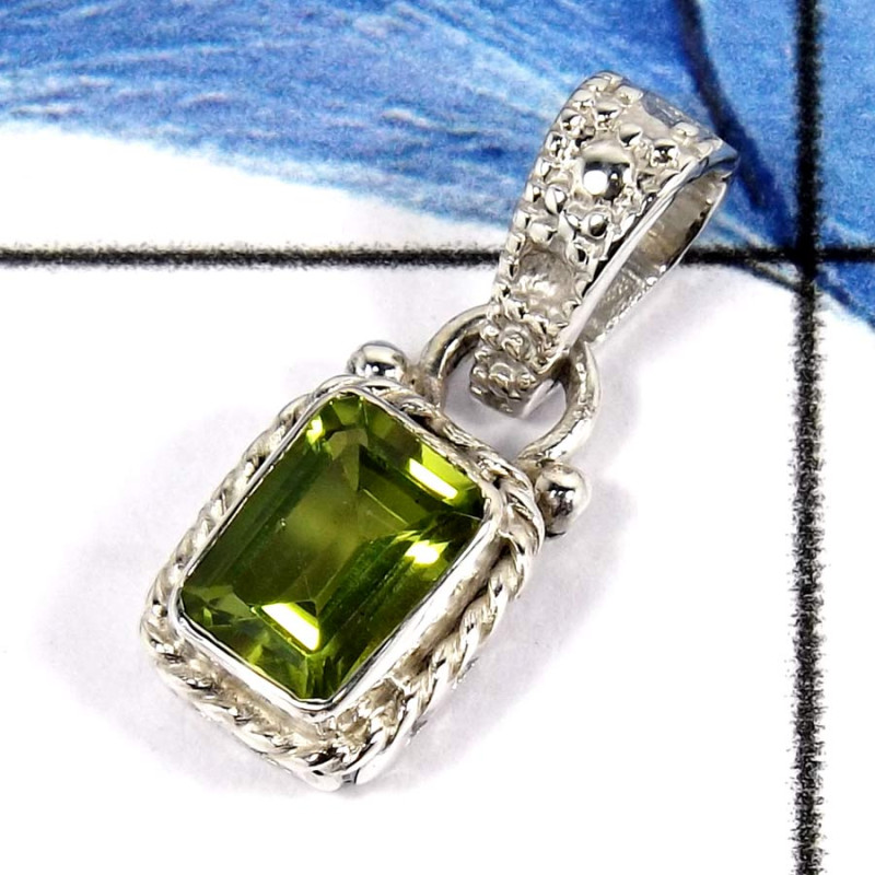 Peridot D - SD533-Faceted Cut Light weight Designer Pendants 925 Sterling Silver Peridot D - SD533-Faceted Cut Light weight Designer Pendants 925 Sterling Silver